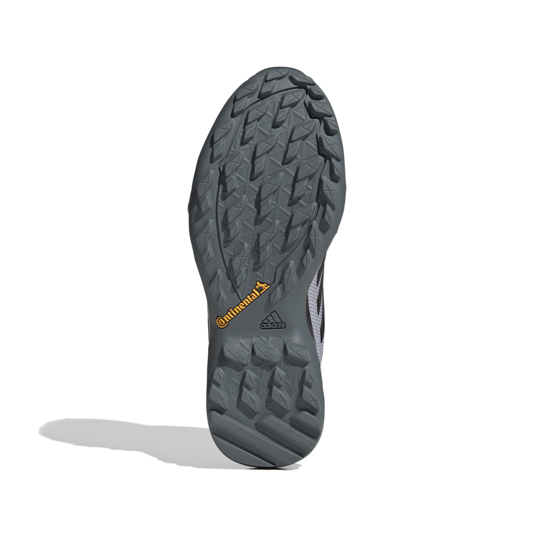 Sapatos de caminhadas para mulheres adidas Terrex AX3 Gore-Tex